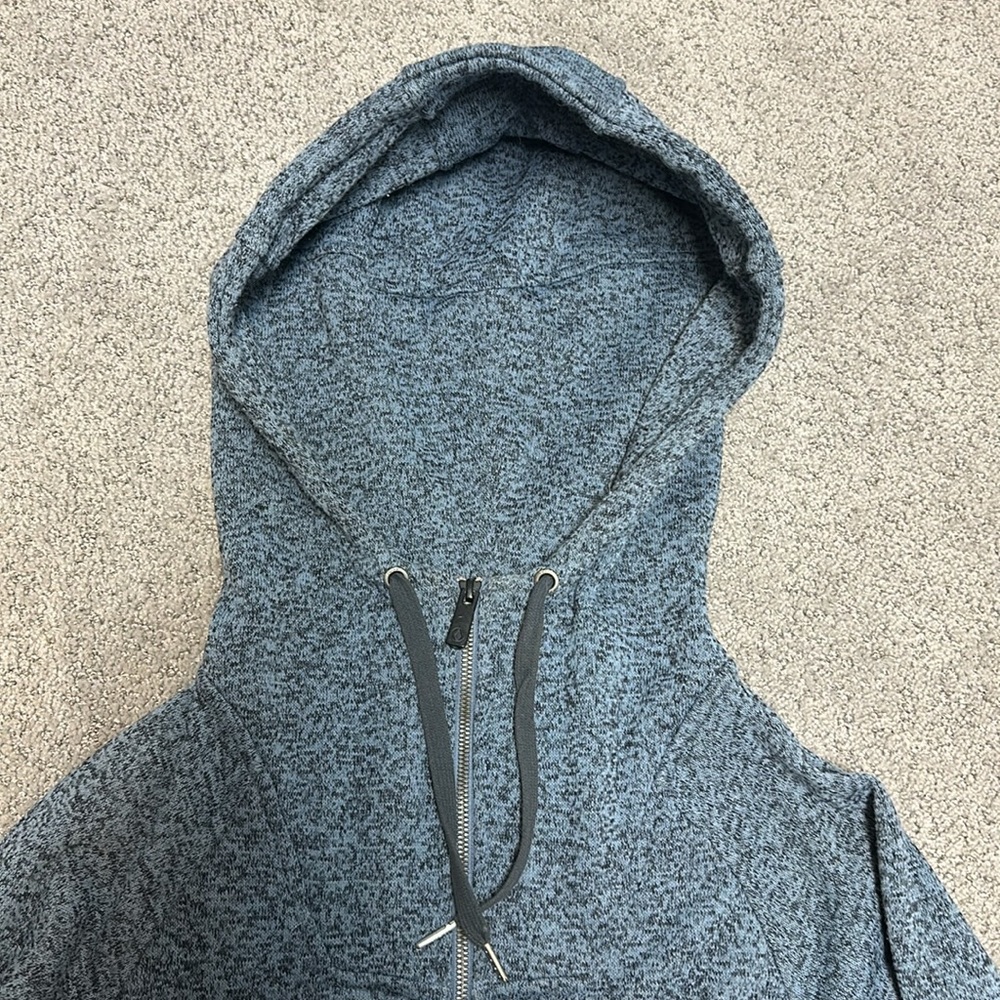 Volcom hoodie - Picture 2 of 4